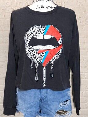 Zutter Glam Rock Leopard Lips Dripping Graphic Crop Top Long Sleeve